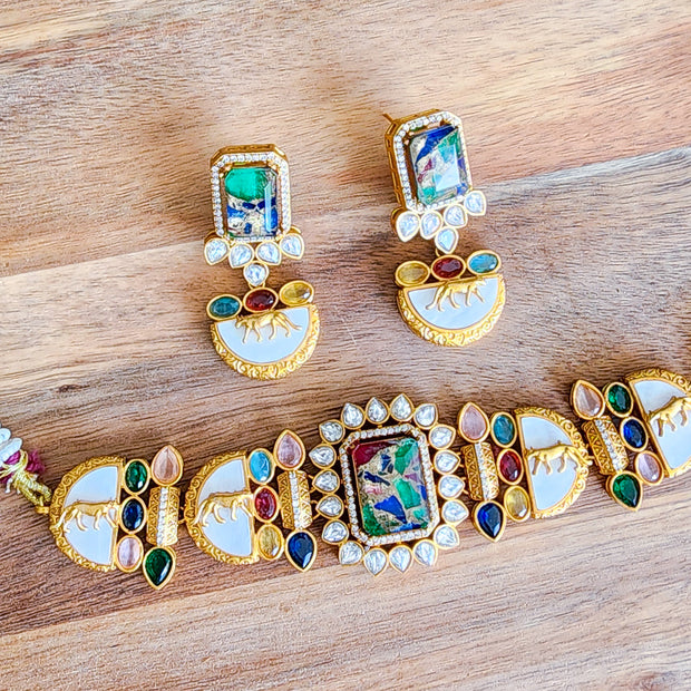 Multicolored choker set